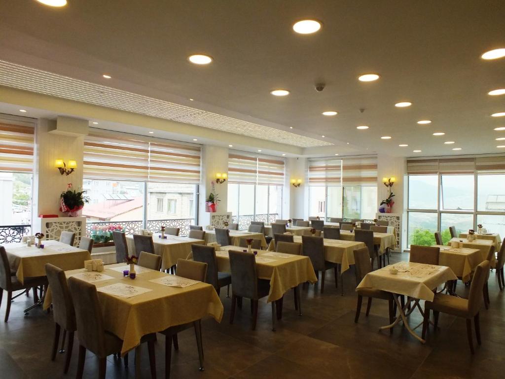 Restaurace v ubytování Colonia Park Otel