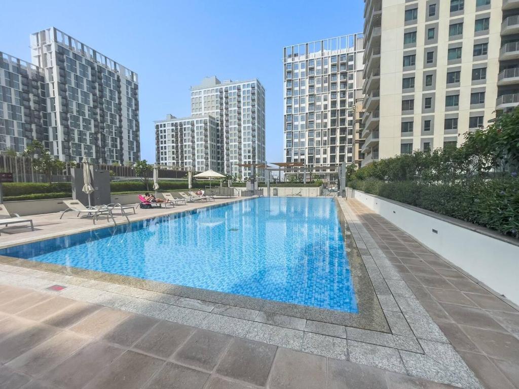 Fotografie z fotogalerie ubytování Stylish 1-bed perfect for 3 v Dubaji