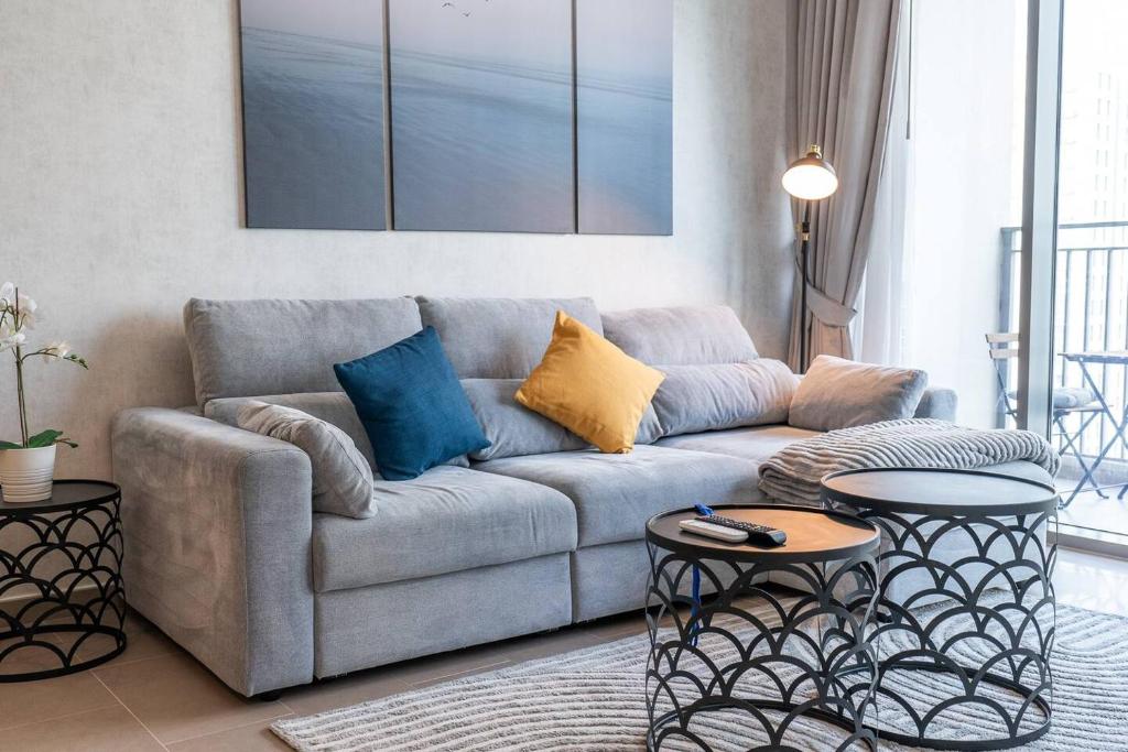 Fotografie z fotogalerie ubytování Stylish 1-bed perfect for 3 v Dubaji