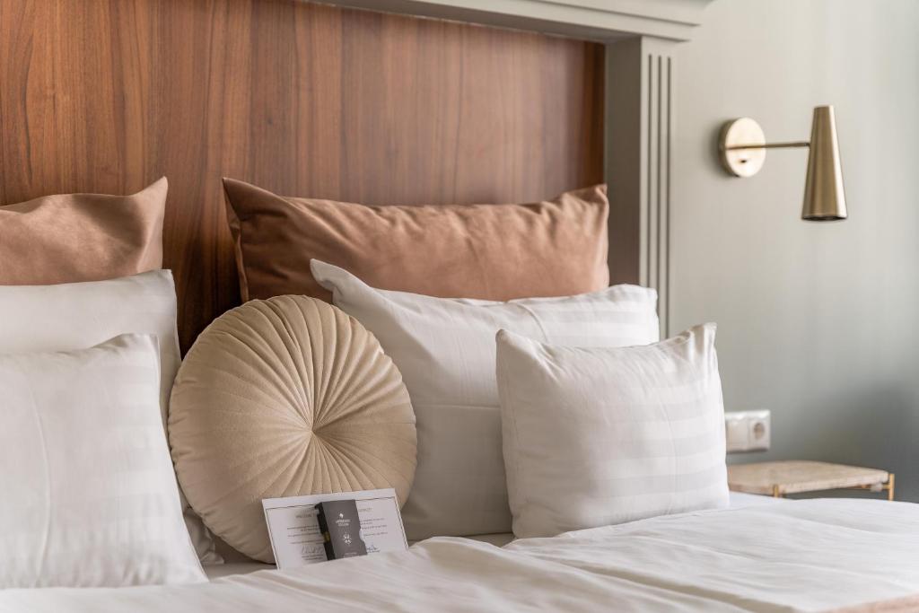 Queen's Court Hotel & Residence - Resim 35