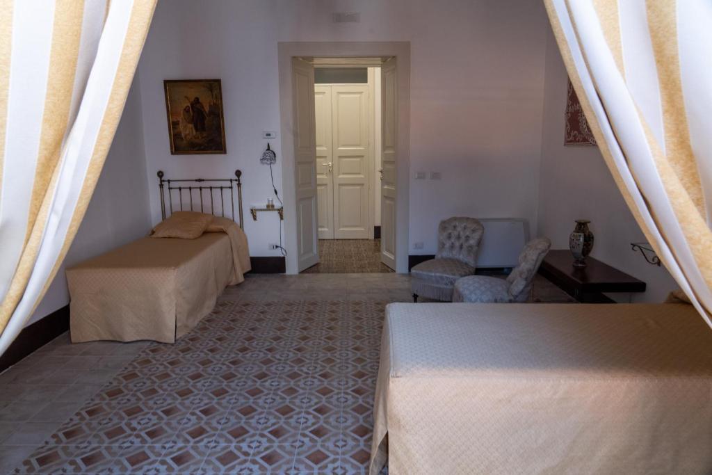 Palazzo Restifa - Habitación Doble Con Baño Privado Externo