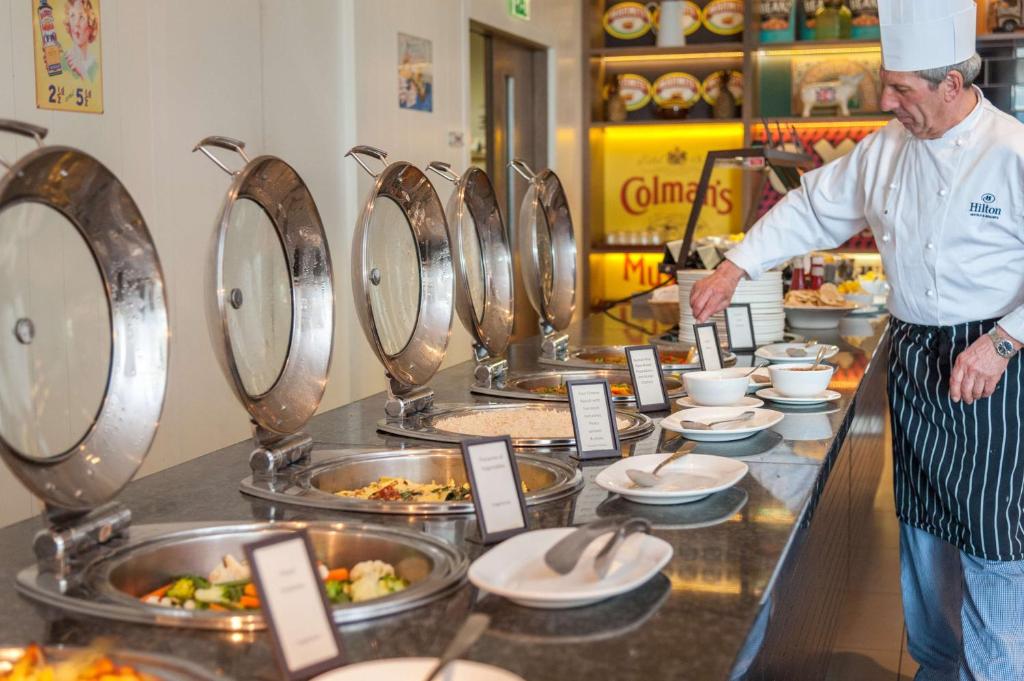 Hilton London Wembley - Resim 8