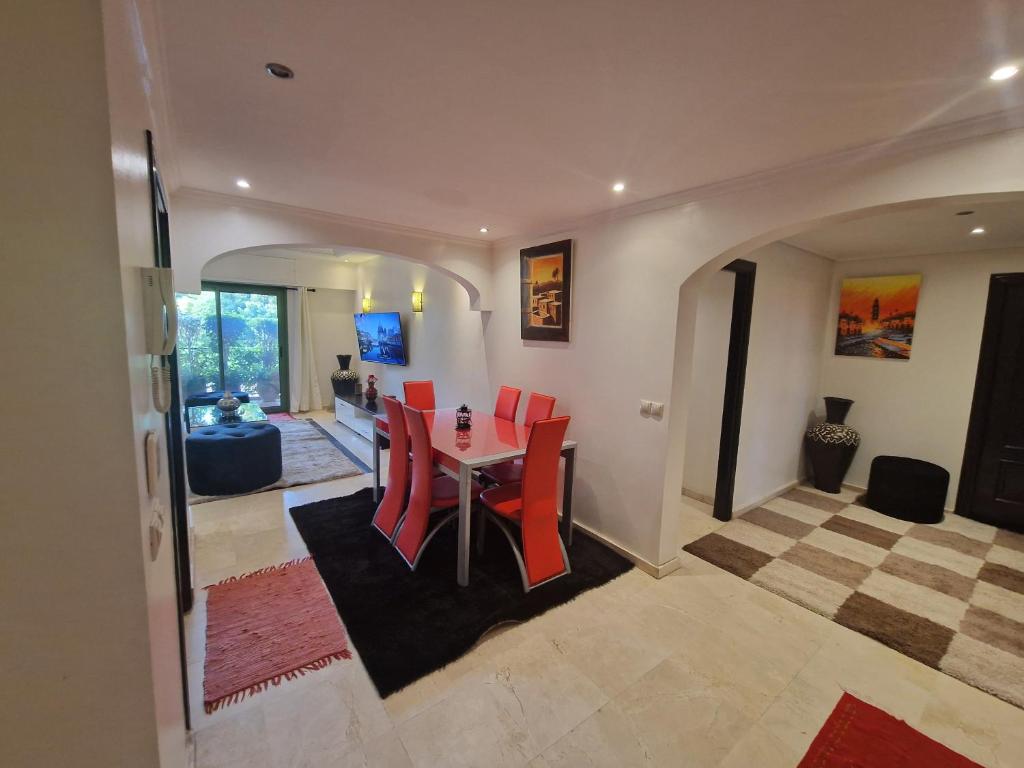 Deluxe apartment in the center of city with free wifi - Apartamento De Dos Dormitorios