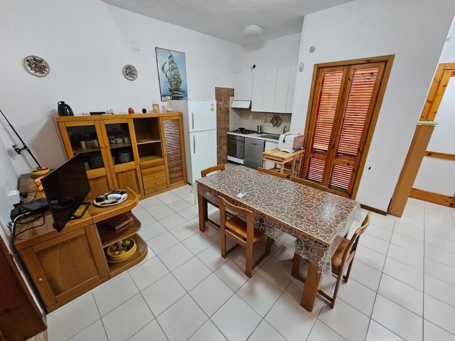Η κουζίνα ή μικρή κουζίνα στο Villa Emilia Lido Marini