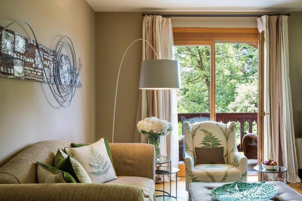Posezení v ubytování L'Albereta Relais & Chateaux
