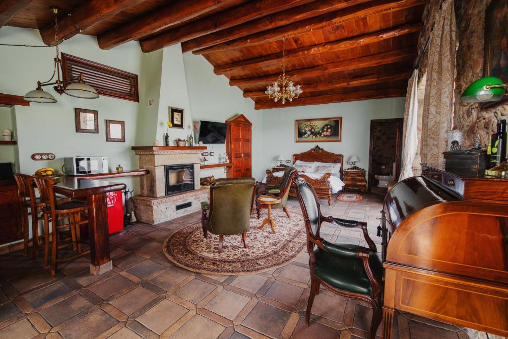 Posezení v ubytování Masia Can Viver - Olive oil tourism B&B
