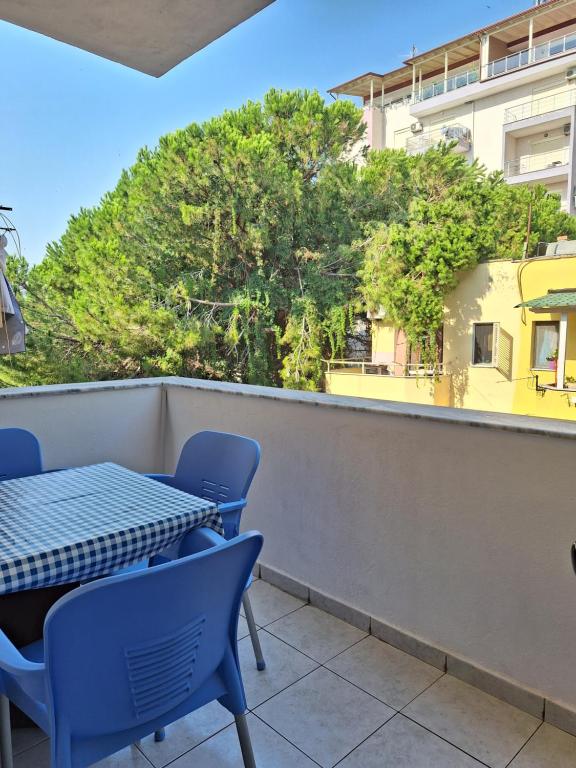 Ervin's beach apartment - Image 8
