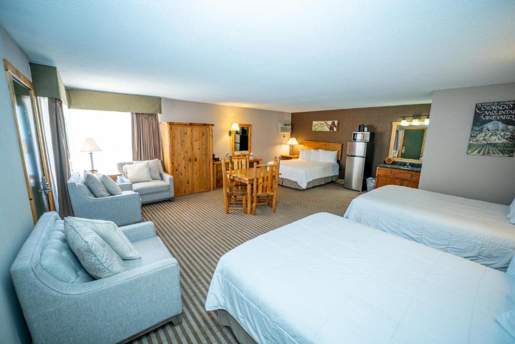 Hotel Estes - 3 Комната Королева - Не -питер по дружеске
