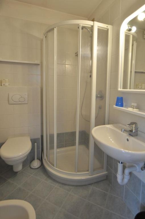 Koupelna v ubytování Meublé Albergo Dante