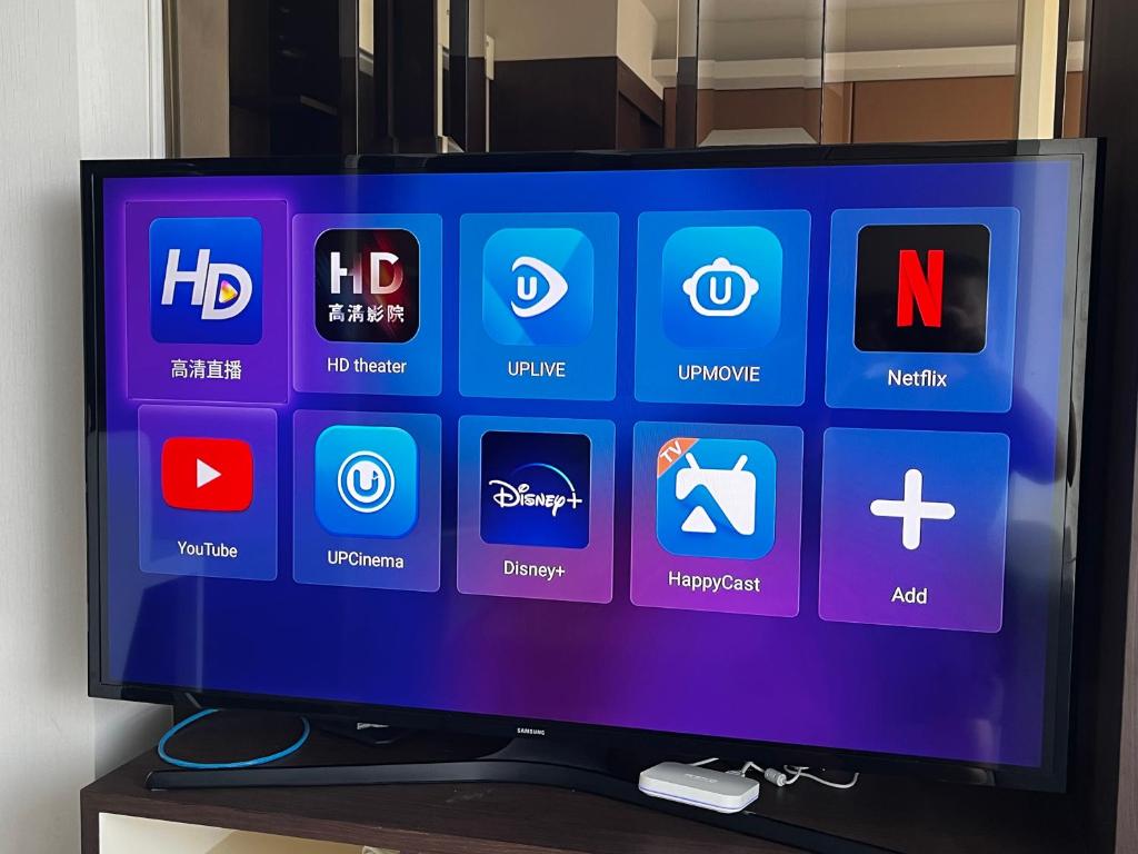 TV a/nebo společenská místnost v ubytování Kamala Beach D68 Exclusive Junior Suite
