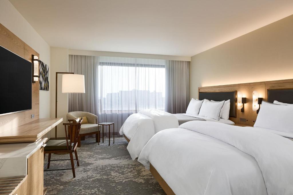 The Westin Los Angeles Airport - Traditional, Guest Room, 2 Queen