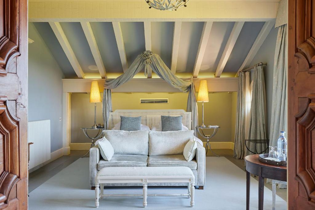 Posezení v ubytování Hotel Iturregi