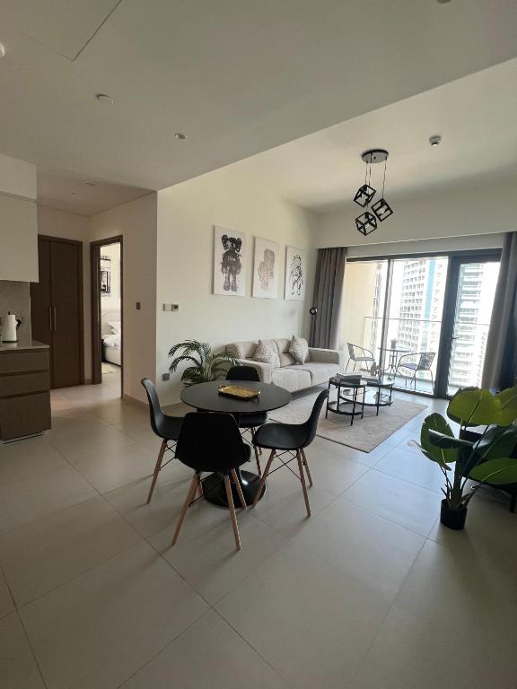 Burj Royale Luxurious Apartment Near Burj Khalifa & Dubai Mall, Dubai (updated prices 2024)