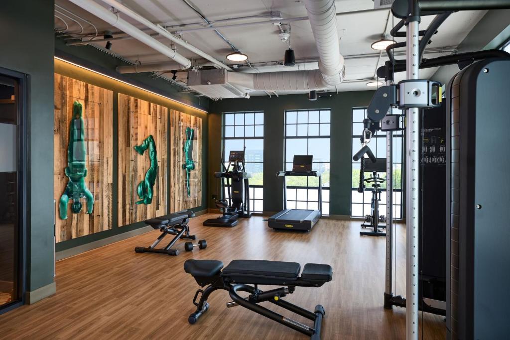 Moxy Charleston Downtown photo