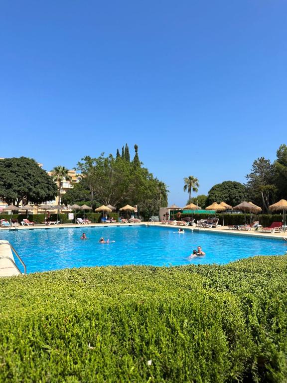 COSTA DEL SOL INN Apartments