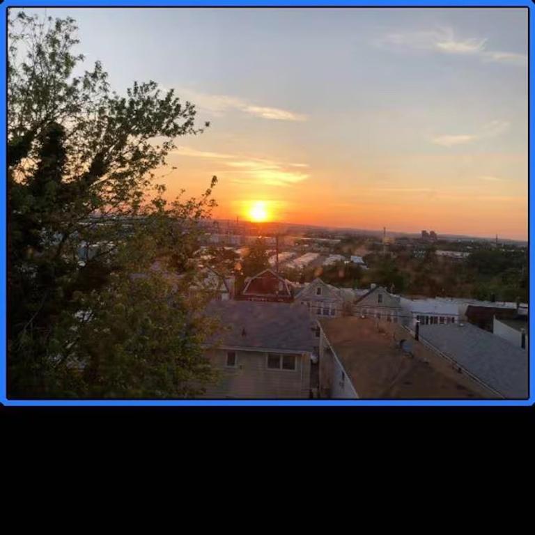 Business & Family Friendly Balcony Jacuzzi Free Park photo