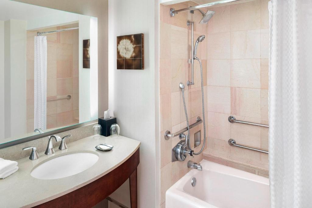 The Westin Buckhead Atlanta - Concierge Level, Guest Room, 2 Double, City View