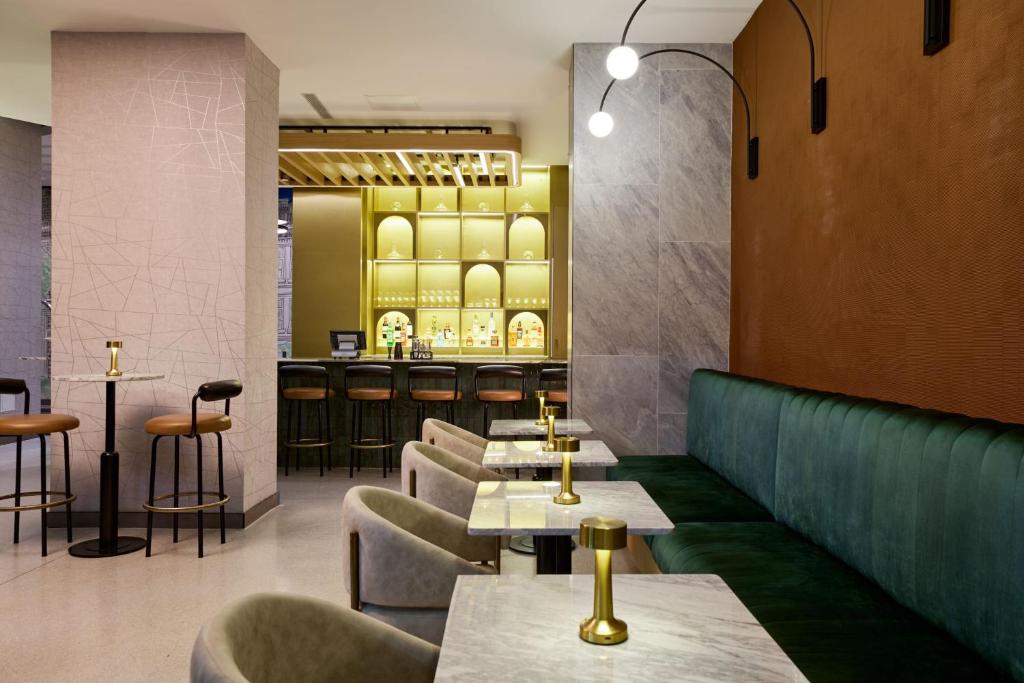Posezení v ubytování Delta Hotels by Marriott New York Times Square