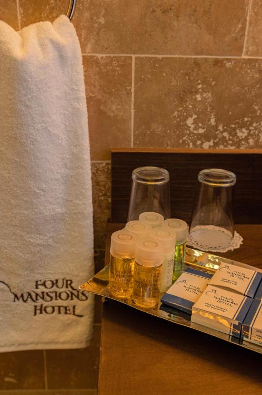 Four Mansions Hotel - 18