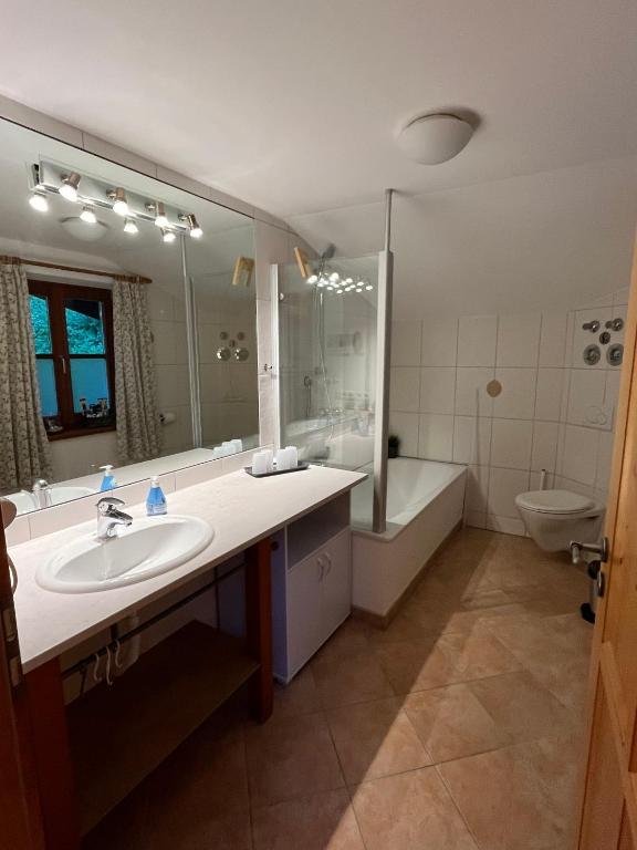 Koupelna v ubytování Haus am Wald -FeWo 2