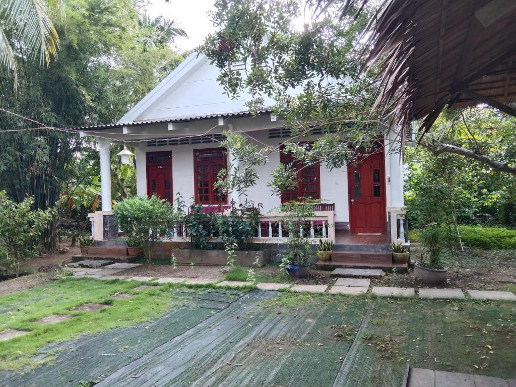Quoc Phuong Riverside Homestay - 1