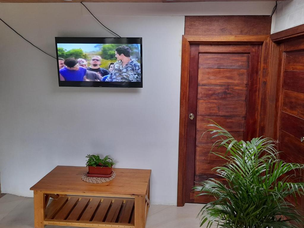 TV a/nebo společenská místnost v ubytování Casa Verde Descanso 1