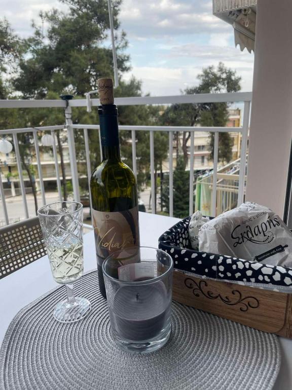 Zdjęcie z galerii obiektu Sea Esta Apartment w mieście Néa Péramos