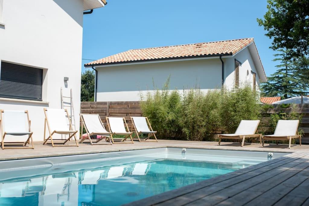 Basen w obiekcie Superbe villa 5* avec piscine chauffée lub w pobliżu