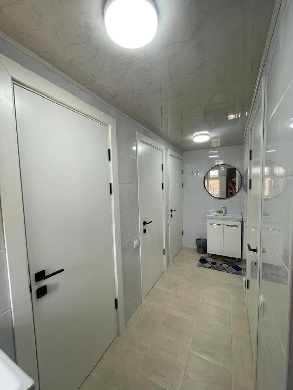 Koupelna v ubytování Guest House Semetei