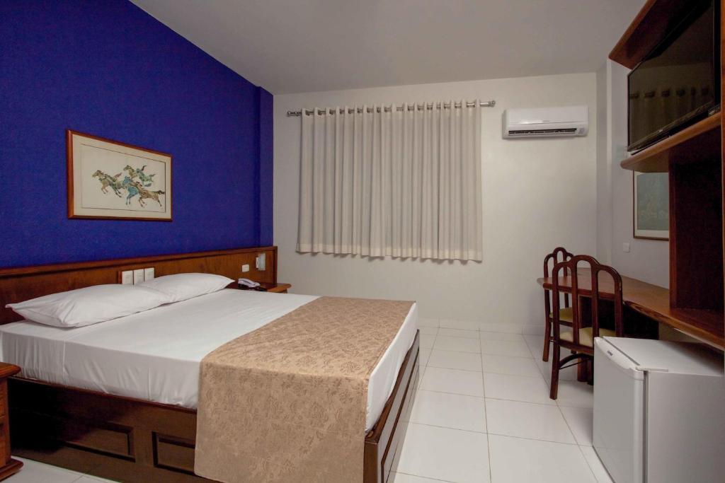  Bristol Exceler Plaza Hotel