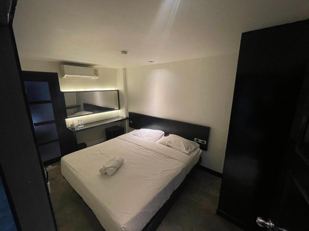 Islanda Hotel Patong - Resim 10