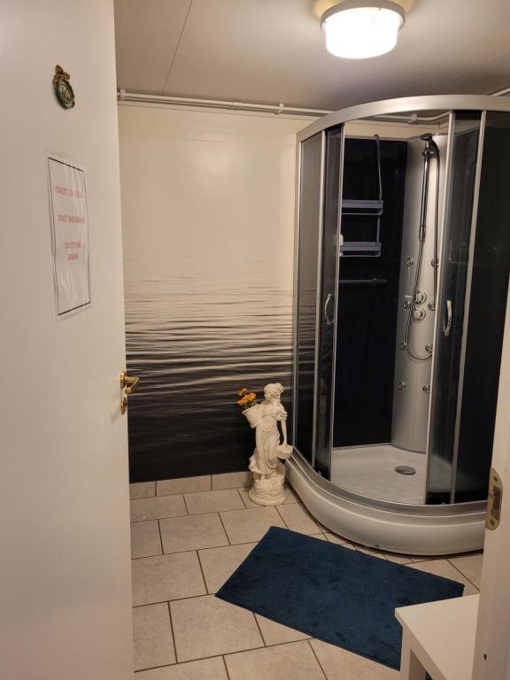 Koupelna v ubytování Karlstorp 4 km från Vimmerby