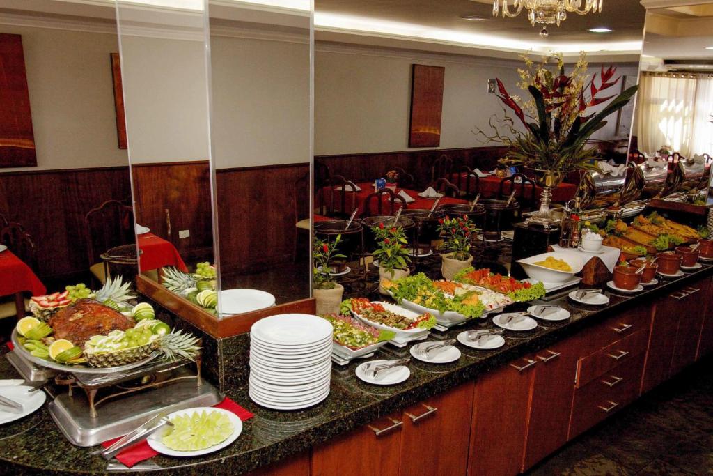  Bristol Exceler Plaza Hotel