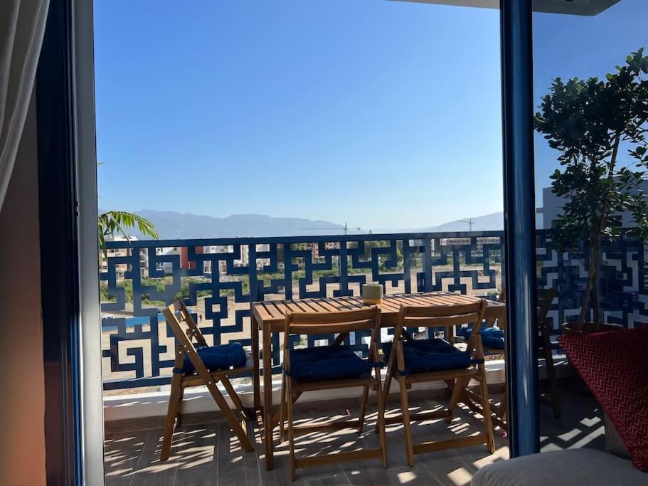 Een balkon of terras bij Luxus-Unterkunft mit Bergblick!