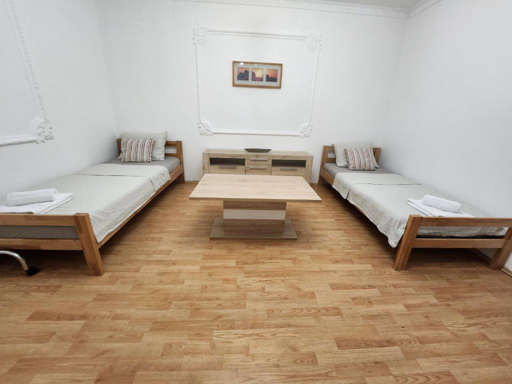Postel nebo postele na pokoji v ubytování Cvet - Sobe