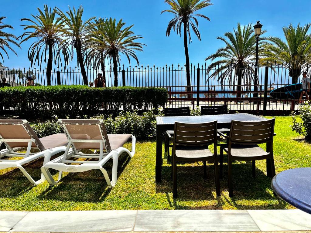Puerto Banus Luxury Beachfront Apartment D