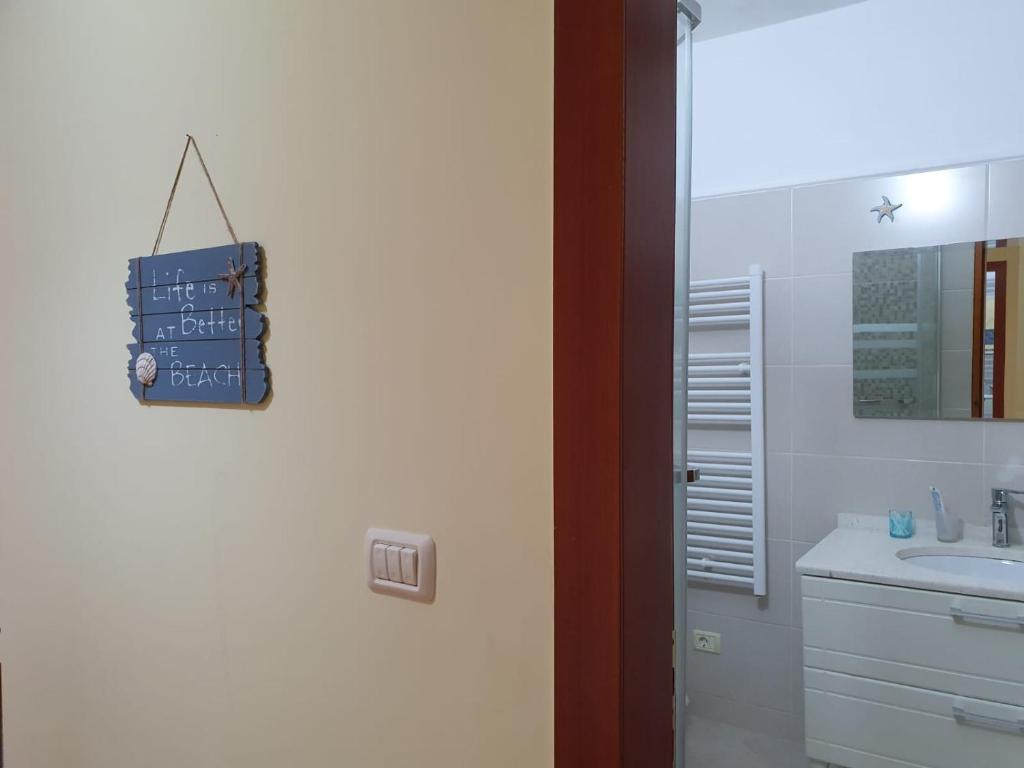Beach Apartment - Image 8