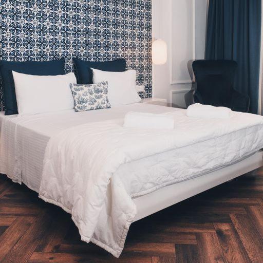 BLUE LUXURY SUITES - 1