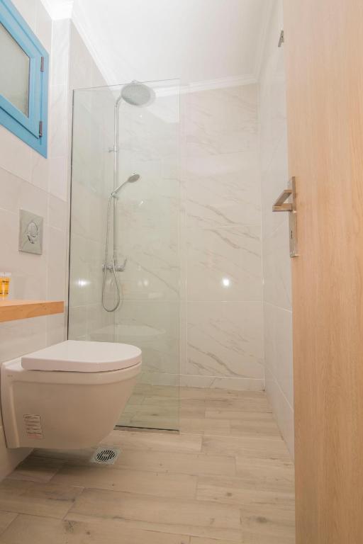 Koupelna v ubytování AκrotiriResort