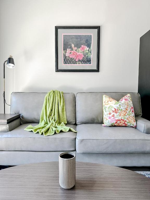 Sleepover 1BD 1BA Omaha Apartments - Appartement