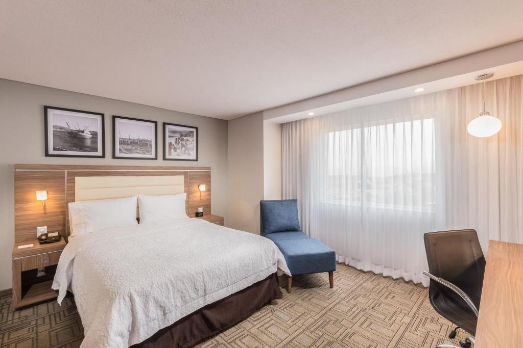 Cama ou camas em um quarto em Hampton Inn By Hilton Tijuana