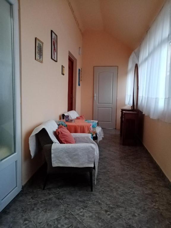 Postel nebo postele na pokoji v ubytování Apartman Dragulj 2