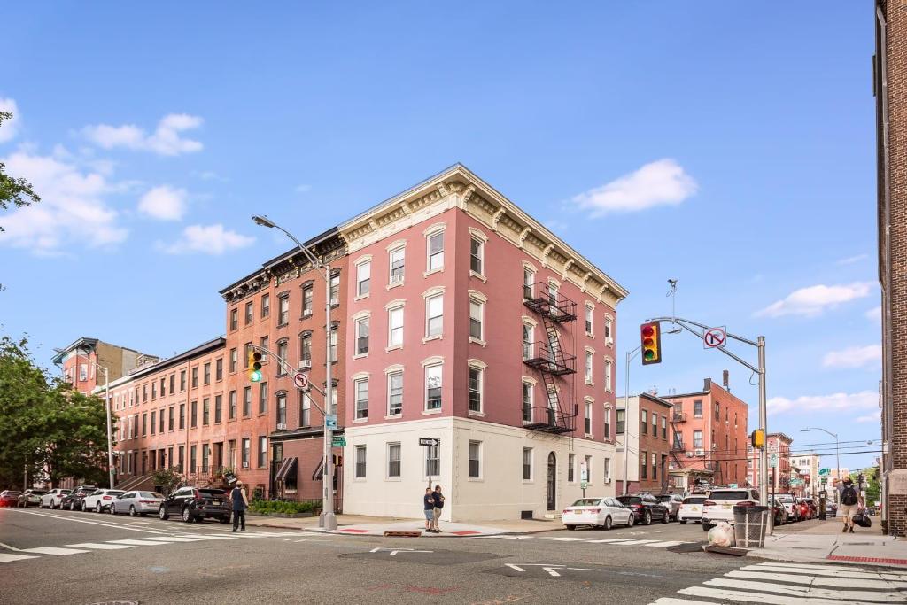 Apartment Urban Style 2BR in Hoboken, USA