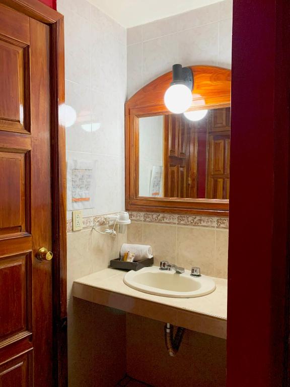 Koupelna v ubytování Hotel Real de la Sierra
