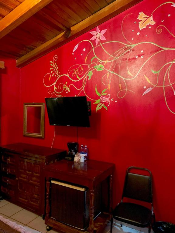 TV a/nebo společenská místnost v ubytování Hotel Real de la Sierra
