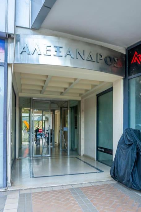 Railway Area Studio parking - 18