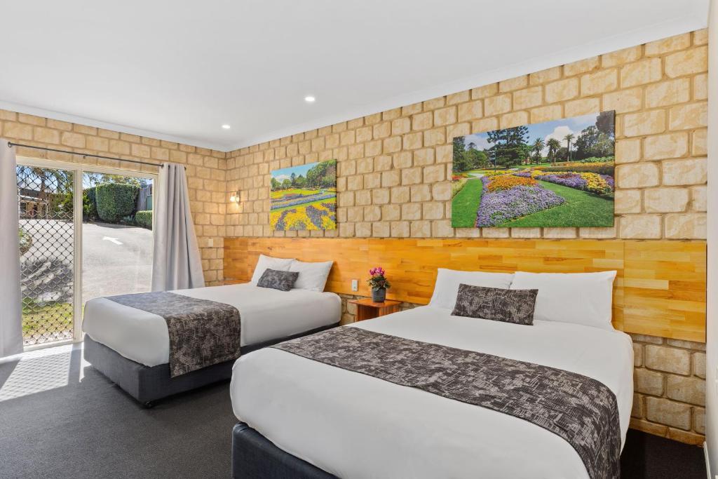 Great Divide Motor Inn - 
