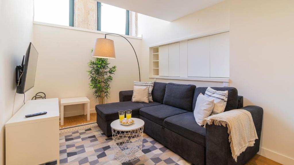Modern Duplex near Fontainhas by LovelyStay