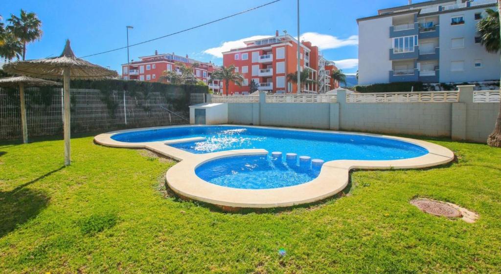 Bazén v ubytování Prendisole Denia con piscina y terraza nebo v jeho okolí