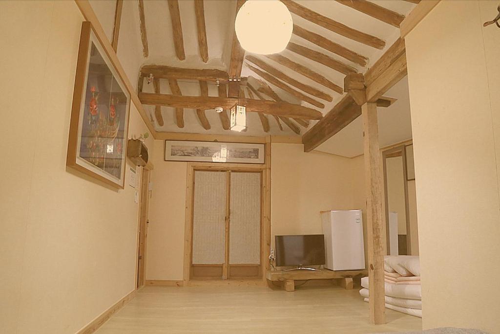 Hanok Story Guesthouse - Familienzimmer